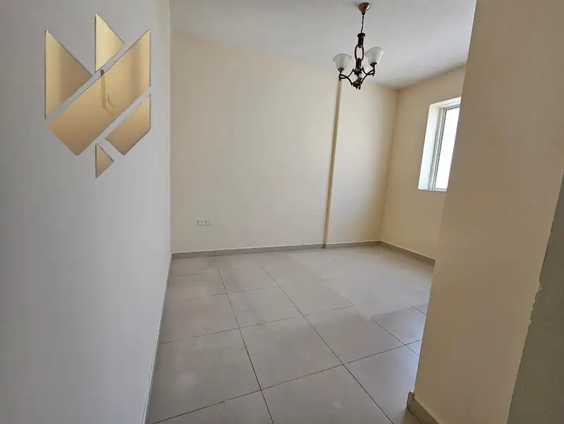 Sharjah, Maliha'da Kiralık 1+1 Daire - Balkon, Otopark, Gömme Dolap
