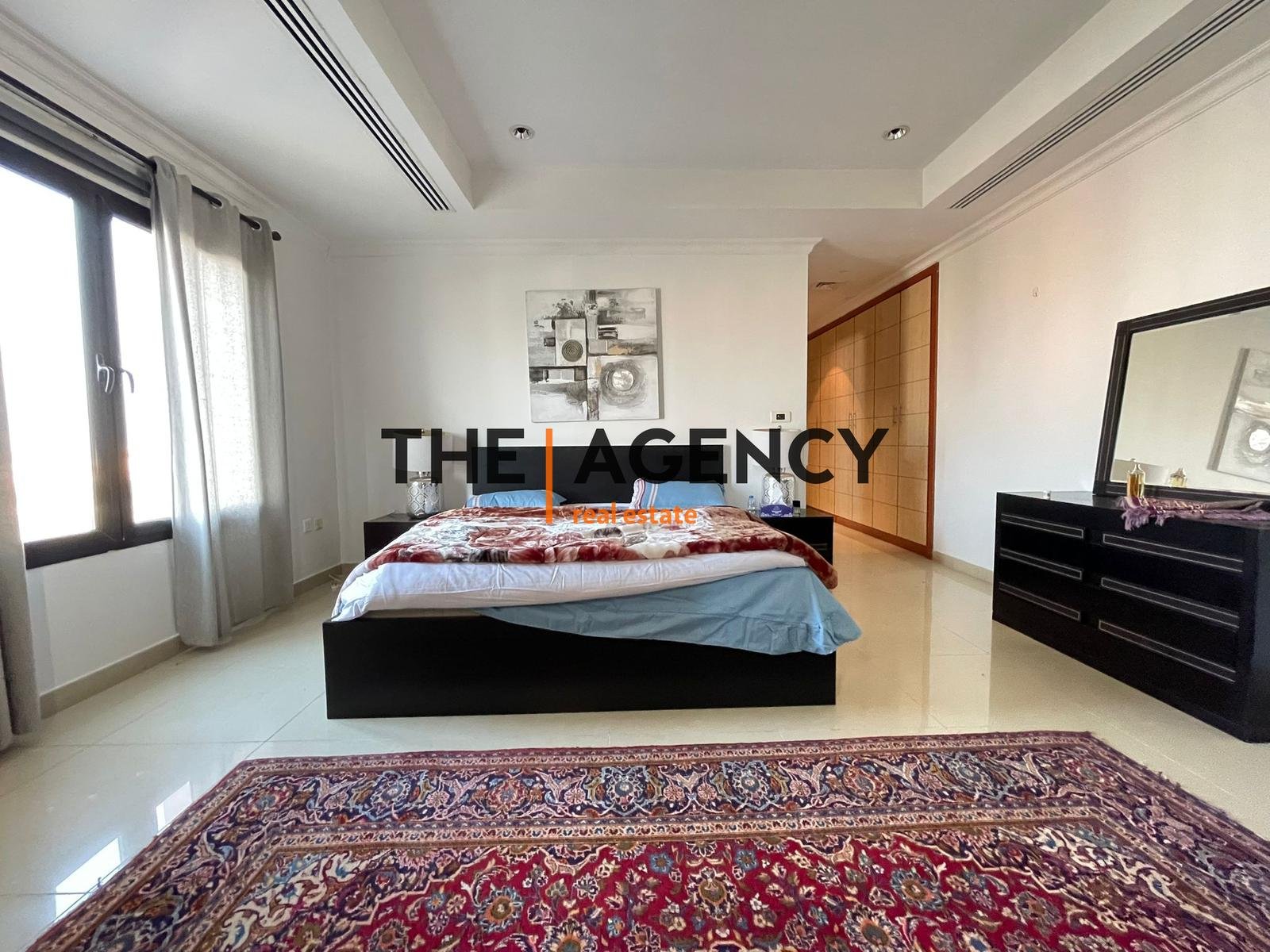 Deira, Dubai'de Tam Eşyalı 2+1 Kiralık Daire